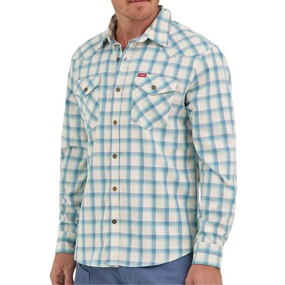 Wrangler Men's Plaid Broken Twill Shirt Size M Nile Blue Plaid NWT - Picture 1 of 16